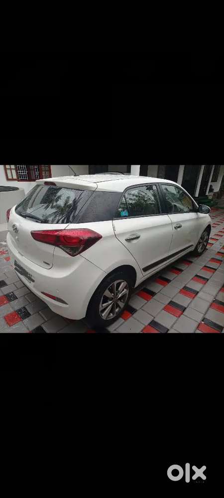 Hyundai Elite I20 2015 Diesel 130000 Km Driven
