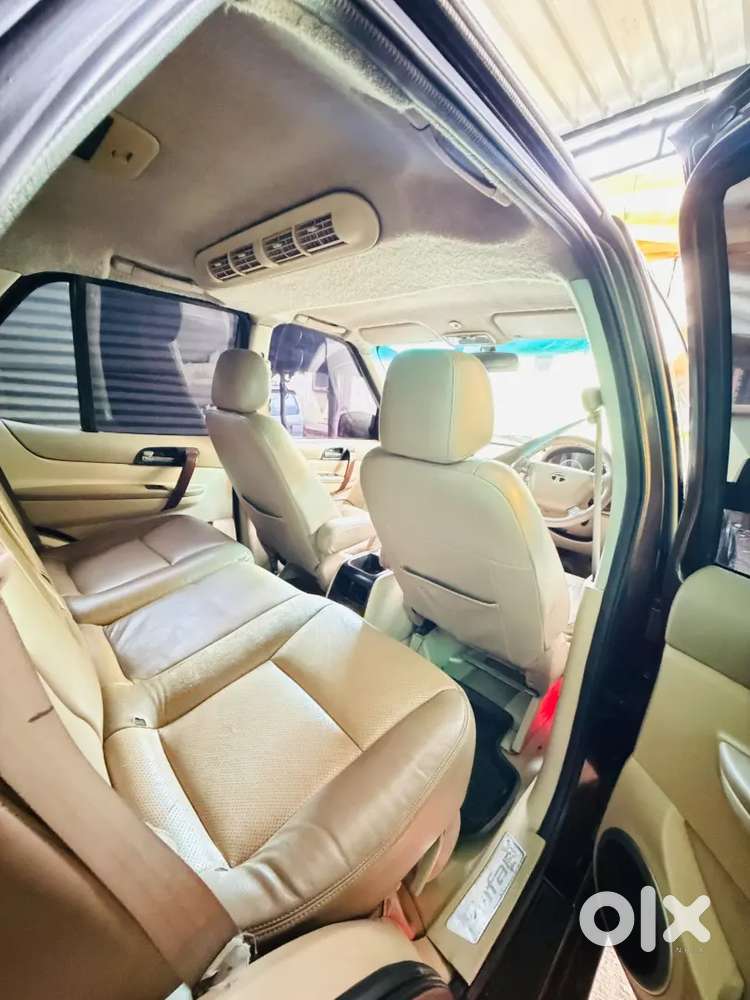 Tata Safari Storme 2014