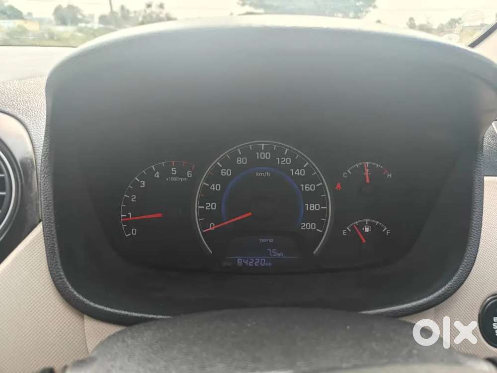 Hyundai Grand I10 2016 Diesel 80000 Km Driven