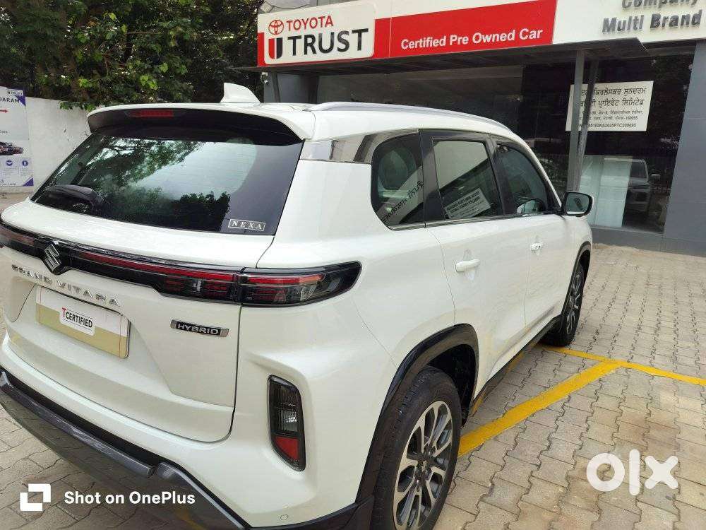 Maruti Suzuki Grand Vitara 1.5 Alpha Plus Intelligent Hybrid Ecvt, 2..