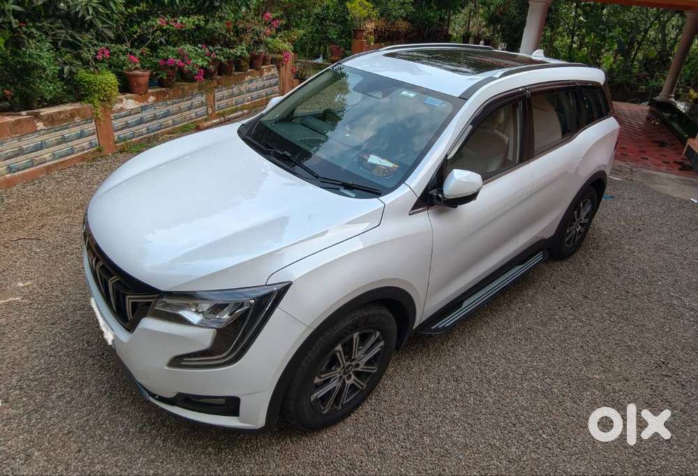 Xuv700 Ax7 Luxury At 2023  13,500 Km