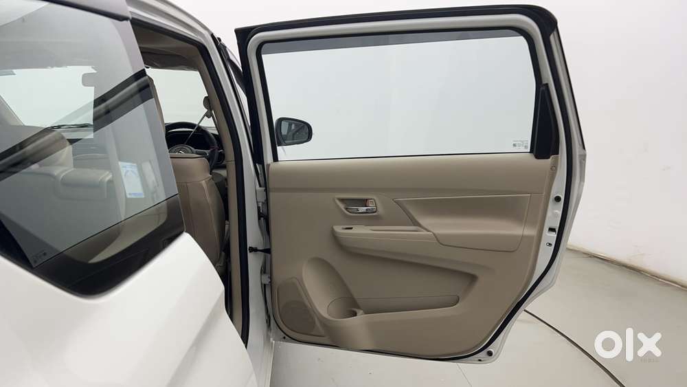 Maruti Suzuki Ertiga Vxi (o) Cng, 2023, Petrol