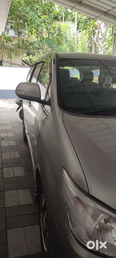 Toyota Innova 2015 Diesel 144000 Km Driven.showroom History Available