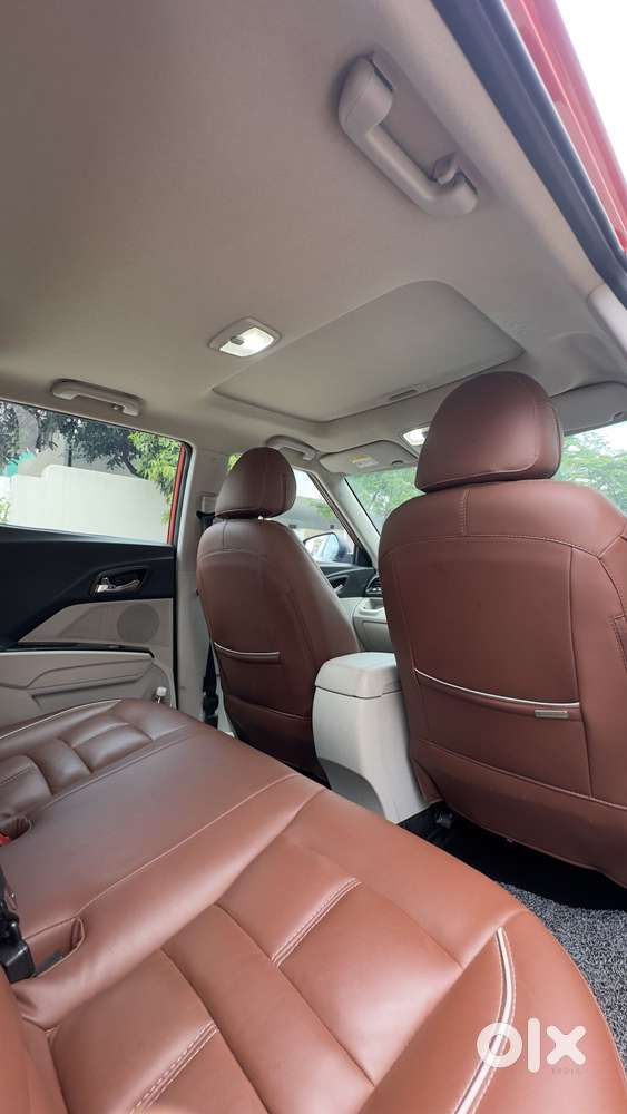 Mahindra Xuv300 W8 Option, 2019, Petrol