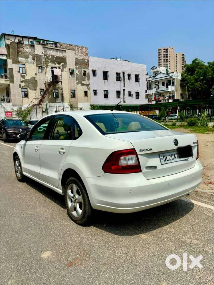Skoda Rapid 1.6 Mpi Ambition With Alloy Wheel, 2014, Petrol