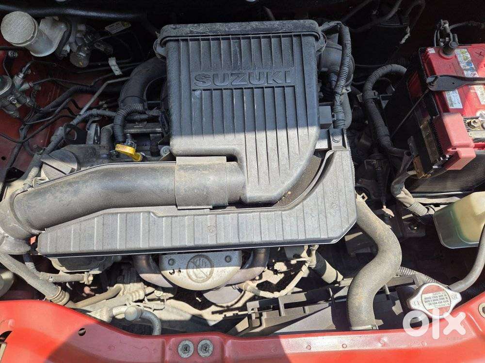 Maruti Suzuki Swift Vxi + Manual, 2012, Petrol