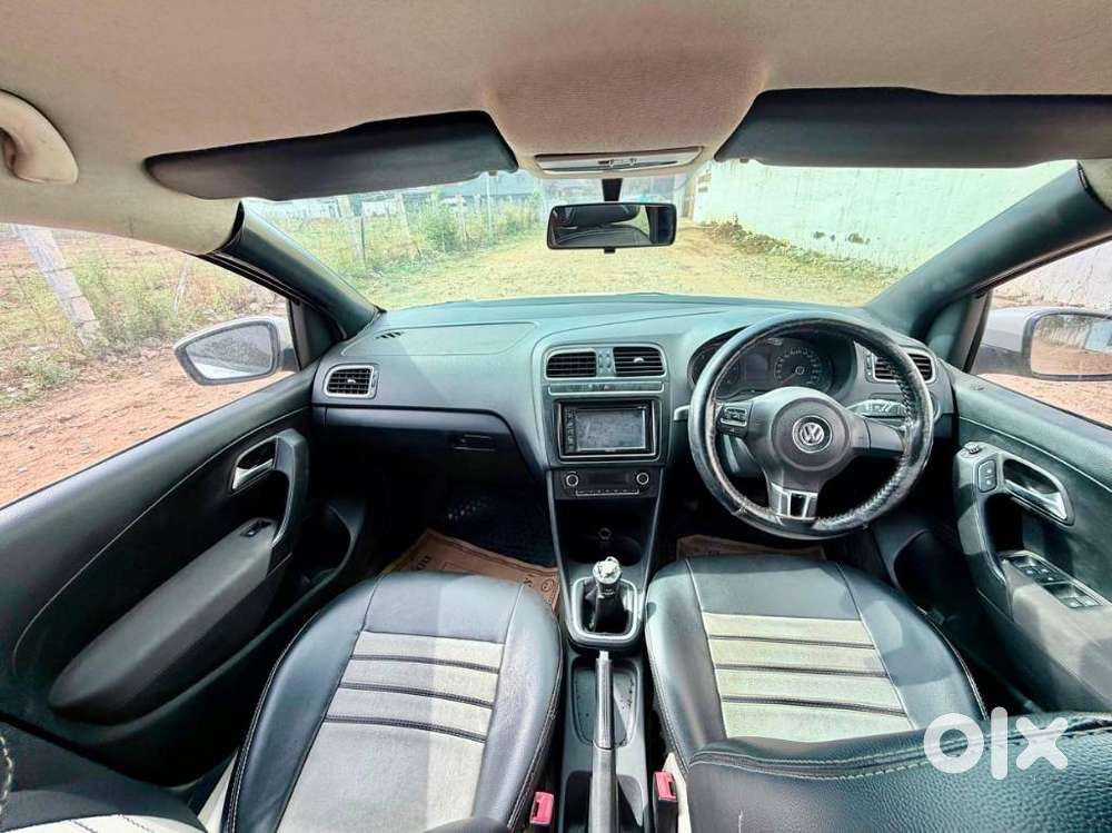 Volkswagen Polo Petrol Highline 1.6l, 2011, Diesel
