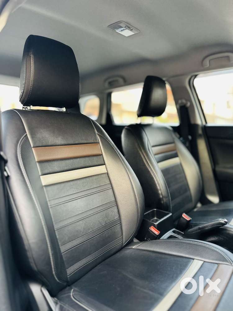 Maruti Suzuki Brezza 1.5 Vxi Smart Hybrid, 2024, Petrol