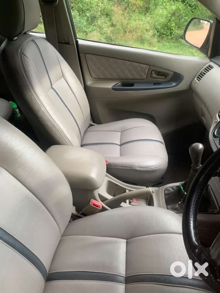 Toyota Innova Diesel 7 Str 2013