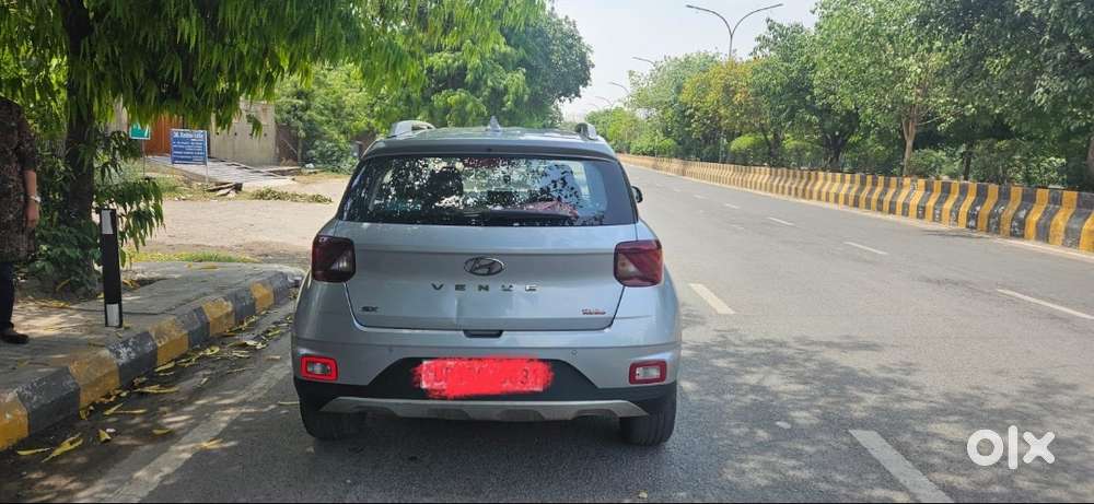 Hyundai Venue Top Model Well Maintained