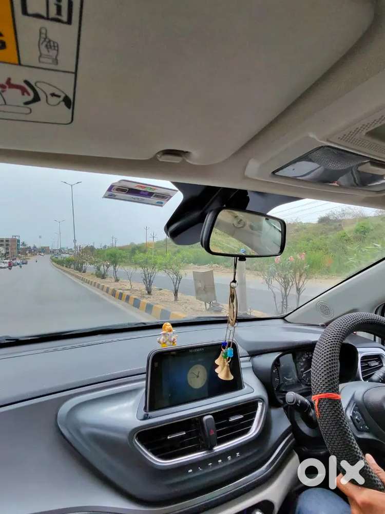 Urgent Sale : Tata Altroz 2023 Xm Plus (s) 1st Owner  Under Warranty