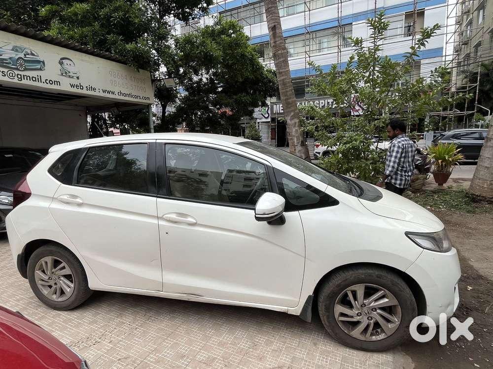 Honda Jazz V Automatic, 2016, Petrol