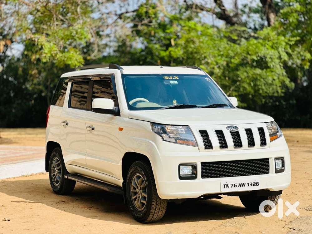 Mahindra Tuv 300 2017 photo 2