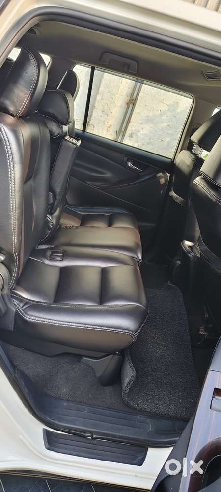 Toyota Innova Crysta G 8 Str, 2017, Diesel