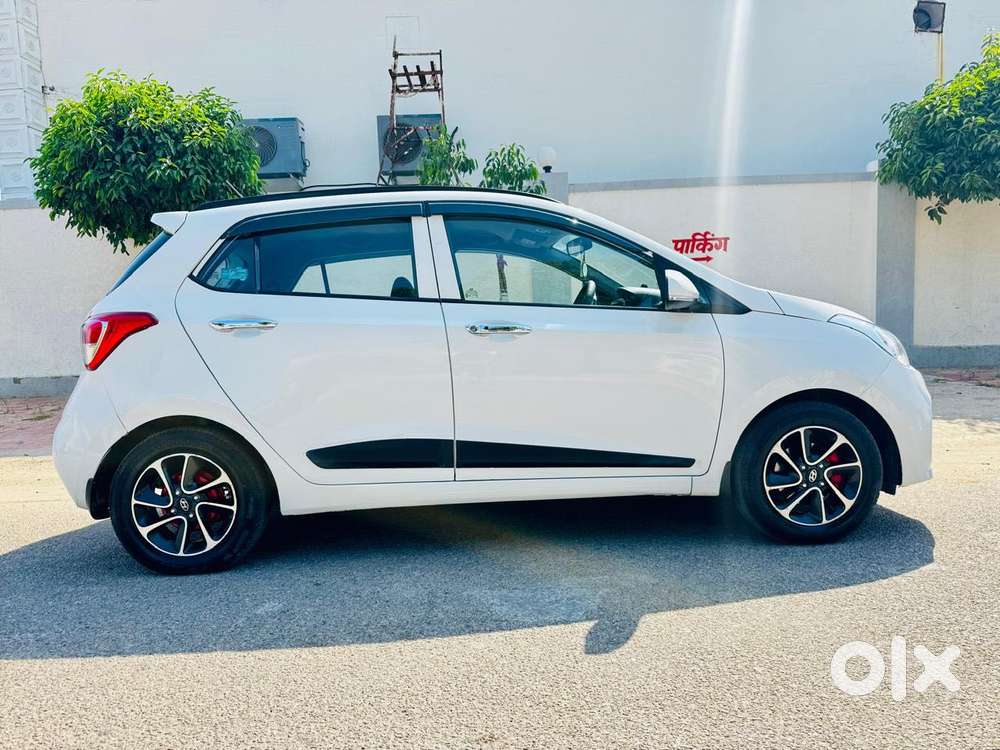 Hyundai Grand I10 Asta Option, 2017, Petrol