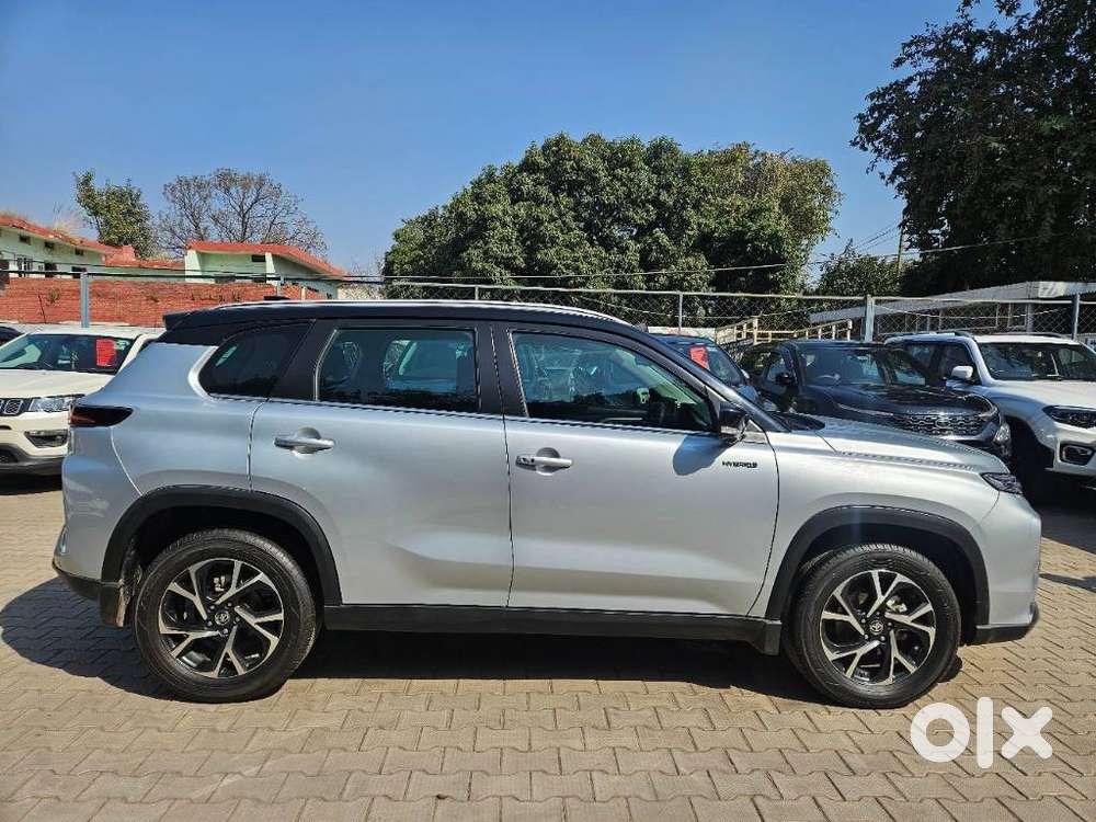 Toyota Urban Cruiser Hyryder 1.5 V Hybrid, 2023, Petrol