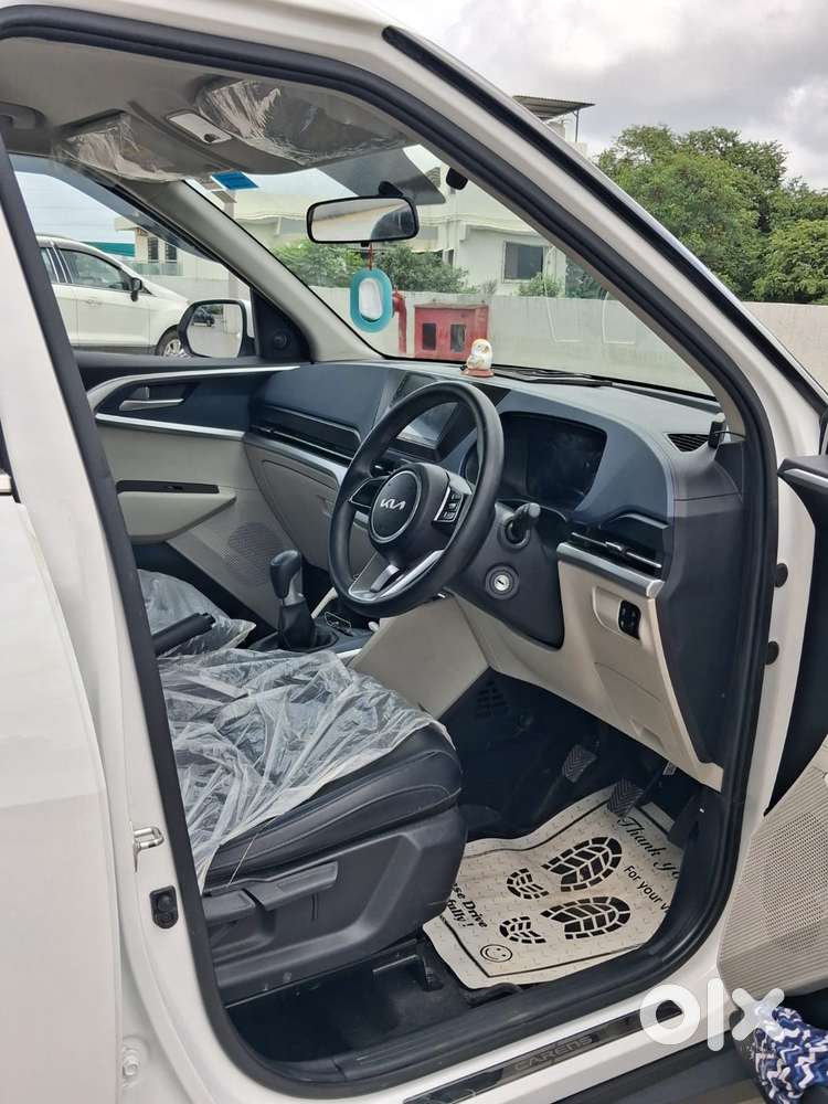 Kia Carens 1.5 Premium 7 Str, 2023, Petrol