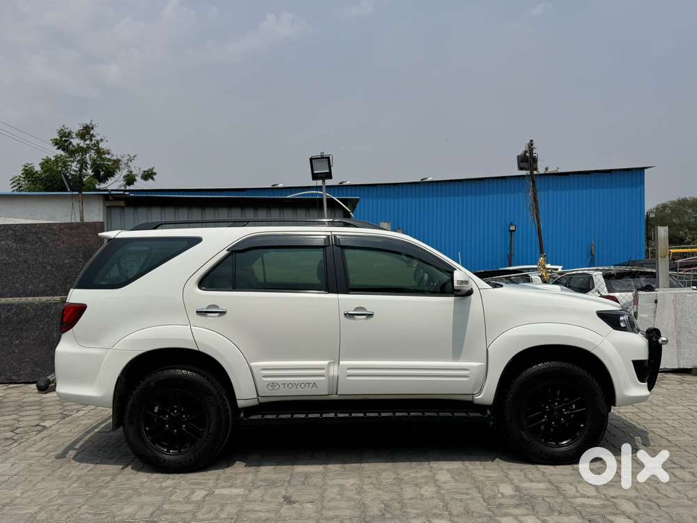 Toyota Fortuner 3.0 4x2 Automatic, 2012, Diesel