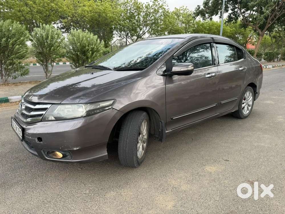 Honda Hybrid Car 2012