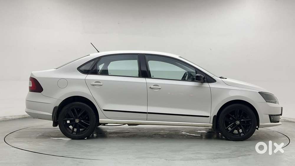 Skoda Rapid 1.0 Ambition Tsi At, 2020, Petrol