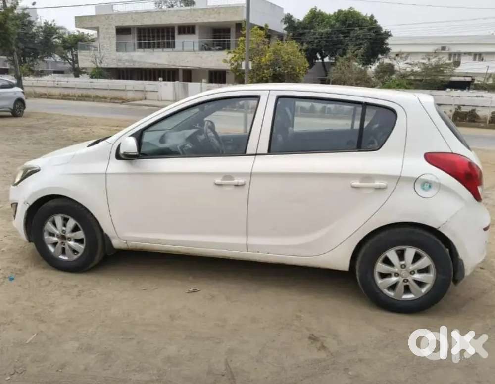 Hyundai I20 Spotz Diesel 2012 Engine Full Quality Gud Tyres New Batter