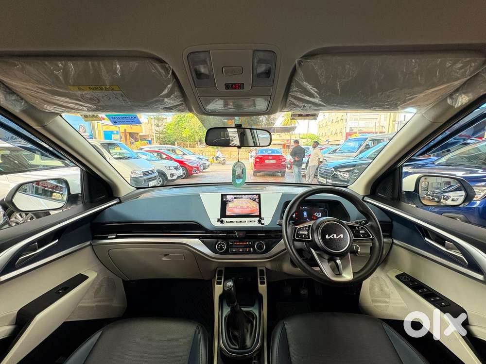 Kia Carens G 1.5 6mt Premium (o) 7-seater, 2024, Petrol