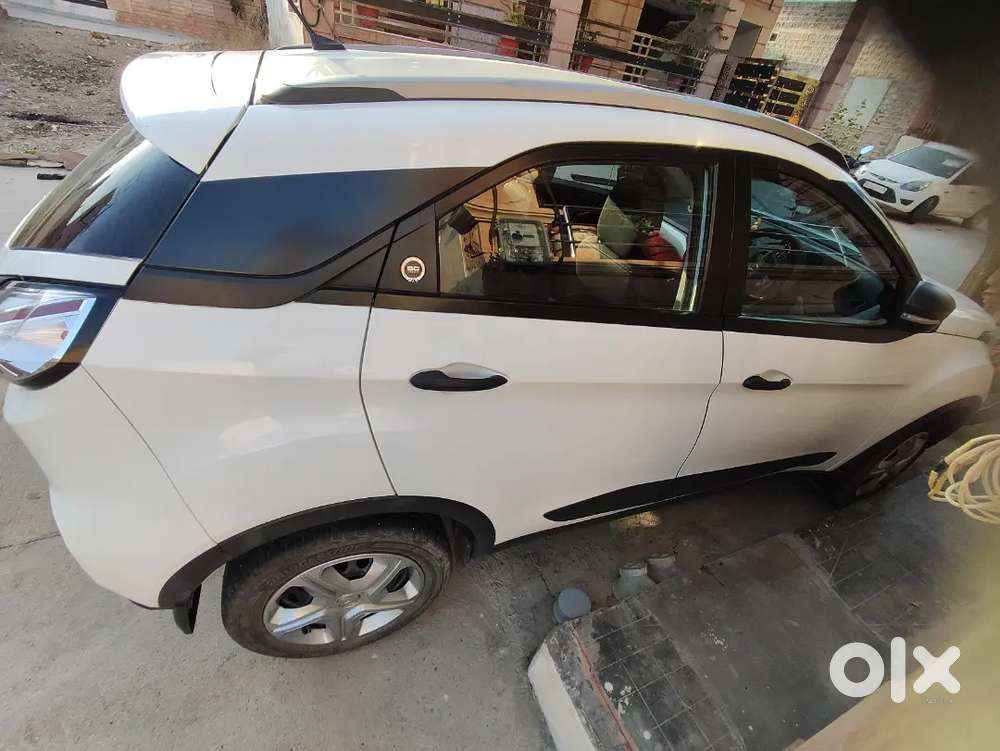 Tata Nexon Revotron 2023 Petrol Manual