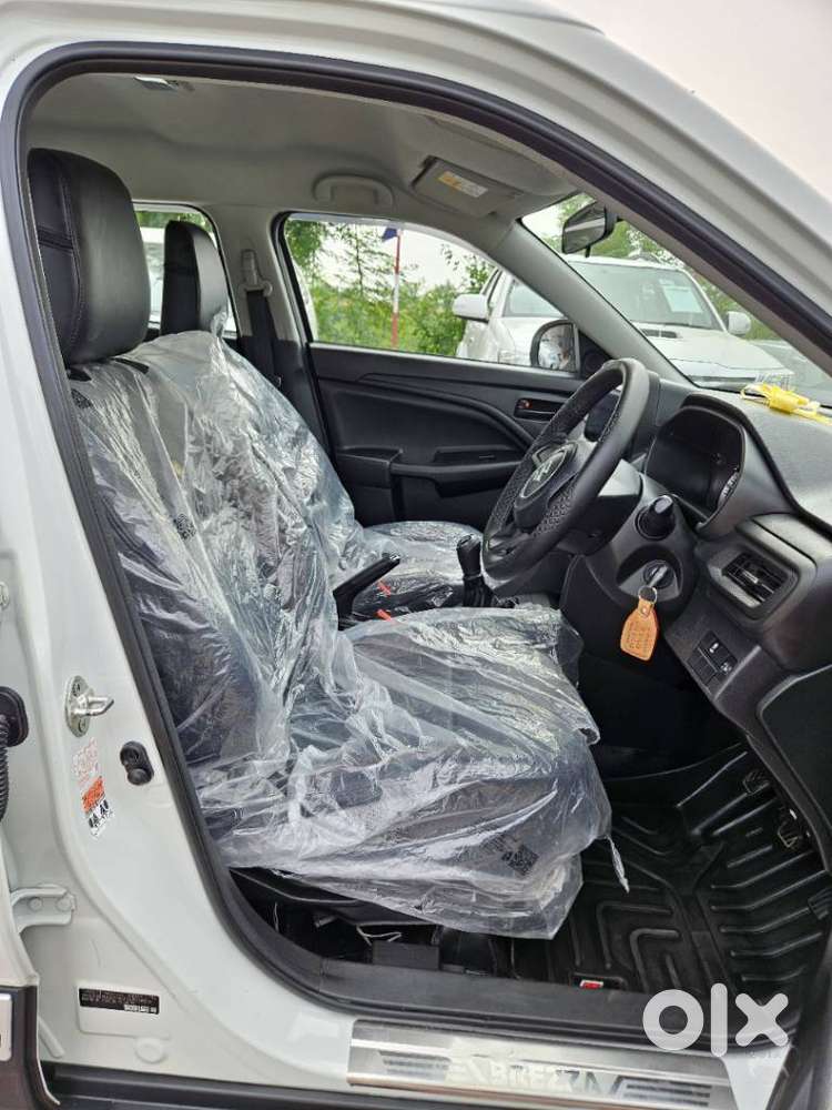 Maruti Suzuki Vitara Brezza 1.5 Lxi, 2025, Petrol