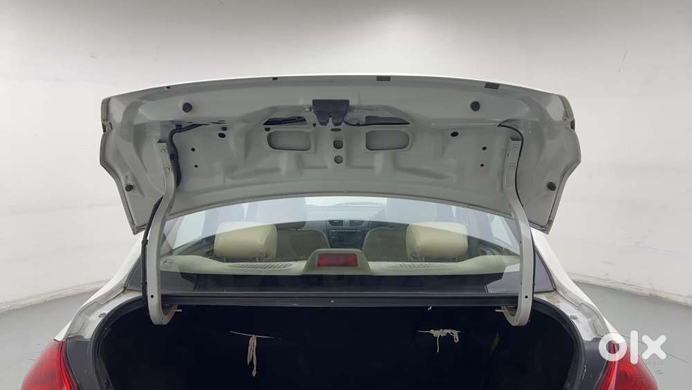 Maruti Suzuki Swift Dzire 1.3 Vxi, 2015, Petrol