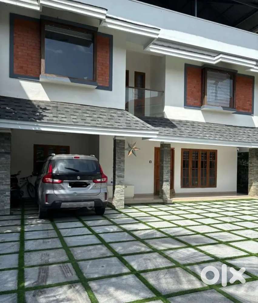 4BHK+ in Kakkanad