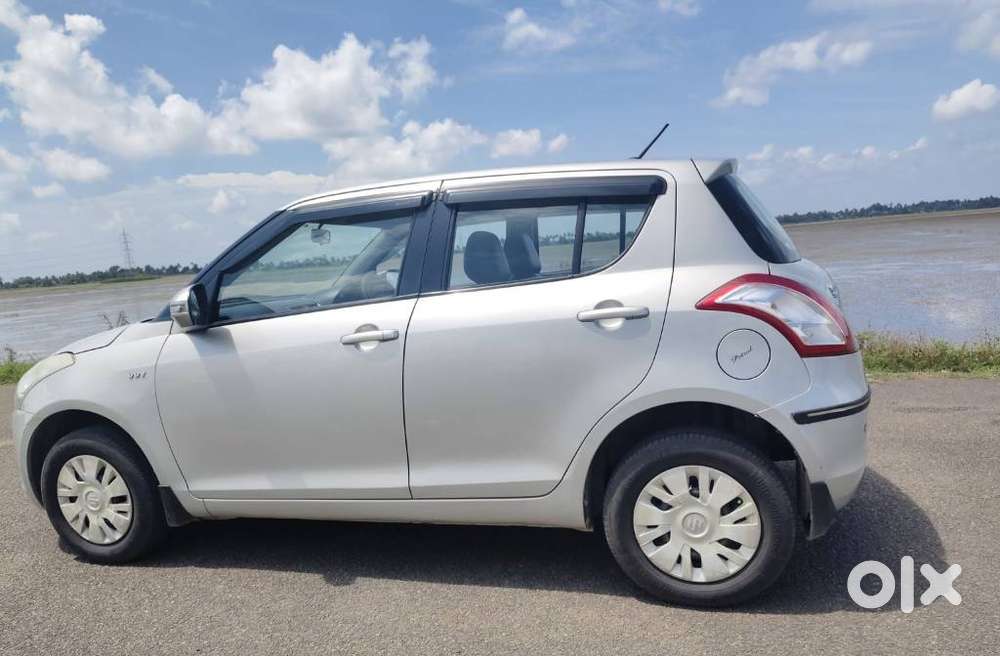 Maruti Suzuki Swift Vxi 1.2 Abs Bs-iv, 2014, Petrol