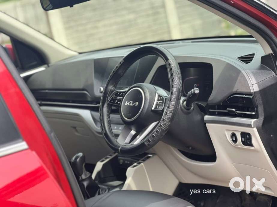 Kia Carens 1.4 Prestige Plus Turbo 7 Str, 2022, Petrol