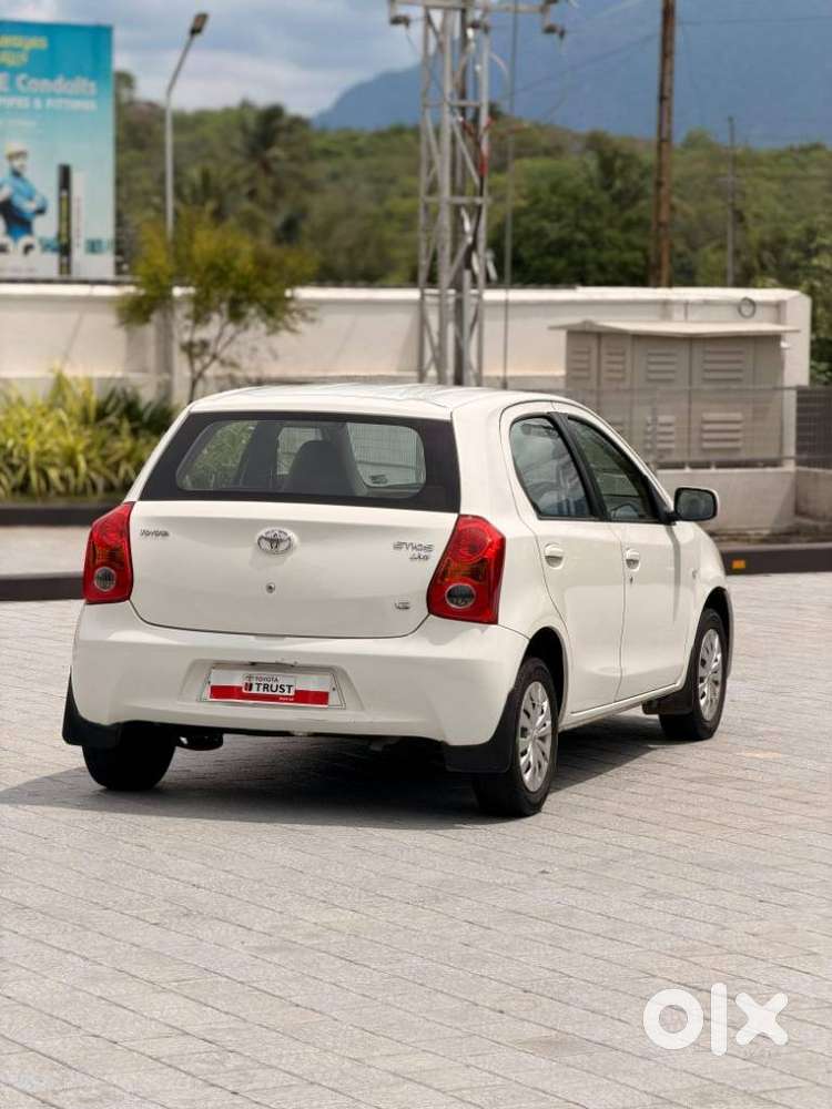 Toyota Etios Liva, 2012, Petrol