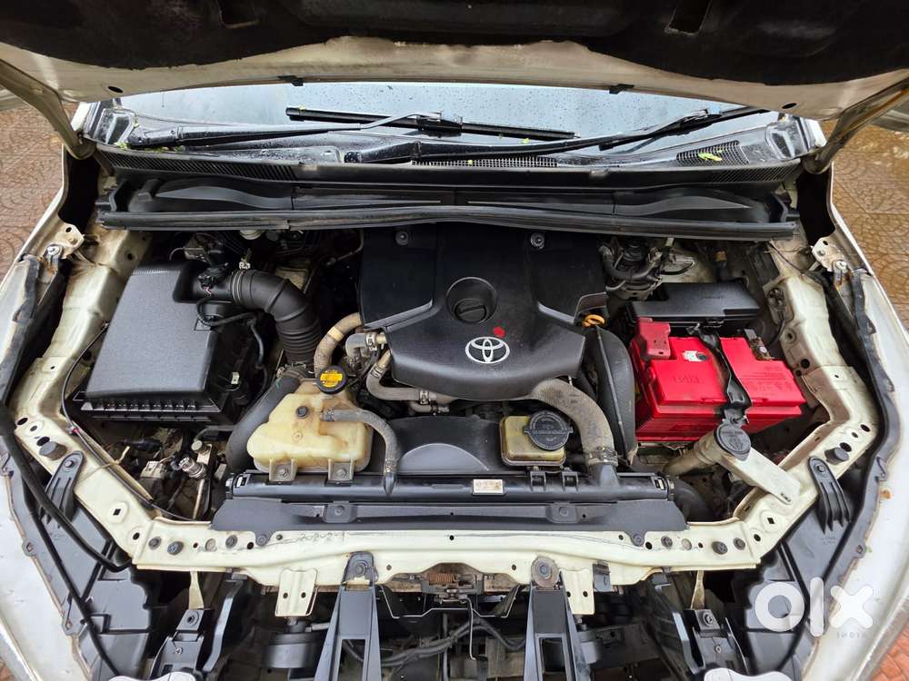 Toyota Innova Crysta 2.8z Automatic, 2016, Diesel