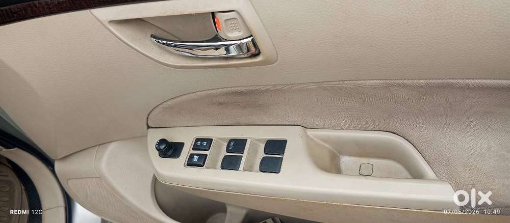Maruti Suzuki Dzire 1.2 Vxi, 2014, Petrol