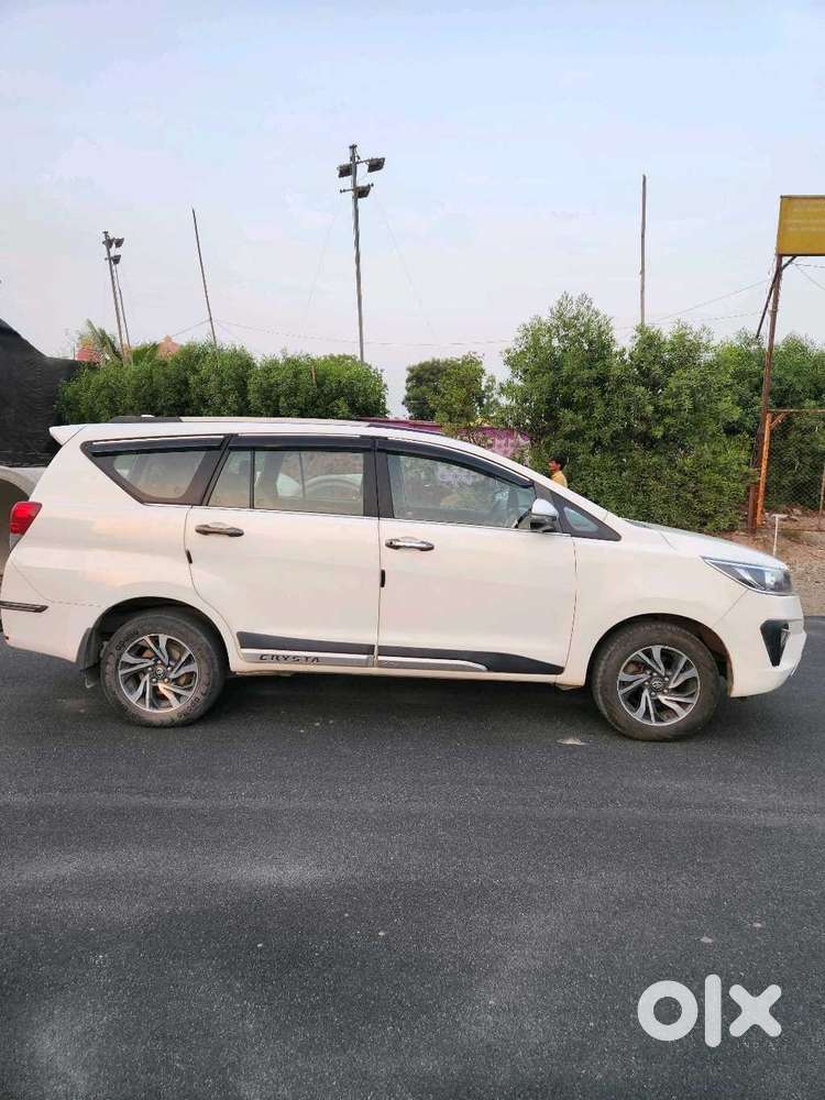 Toyota Innova Crysta 2.4 G Mt 8s, 2021, Diesel