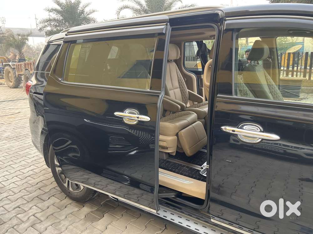 Kia Carnival Limousine Plus 7 Str, 2022, Diesel