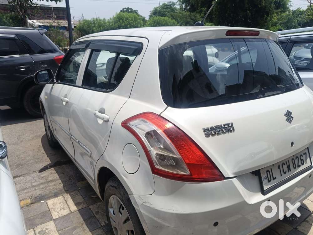 Maruti Suzuki Swift Lxi Optional-o, 2017, Cng & Hybrids
