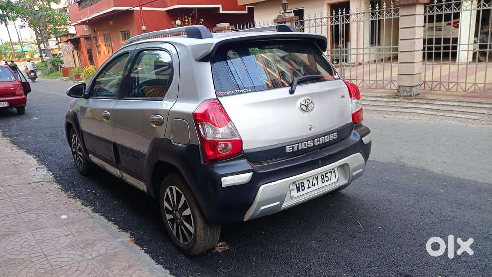 Toyota Etios Cross 1.5l V, 2015, Petrol