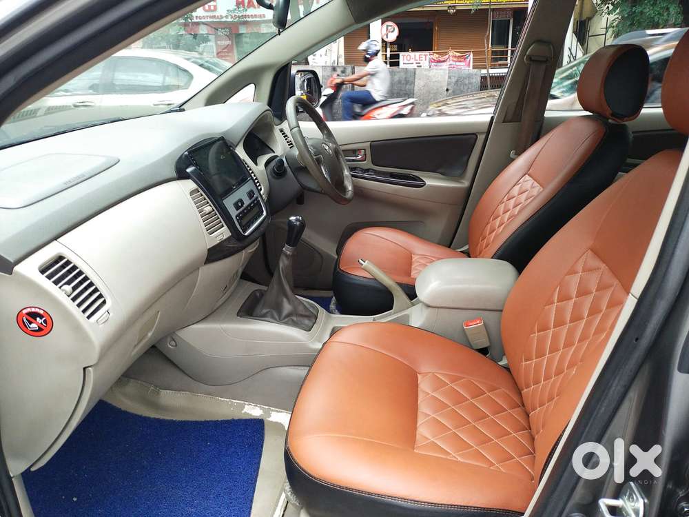 Toyota Innova 2.5 Z Diesel 7 Seater Bs Iv, 2014, Diesel