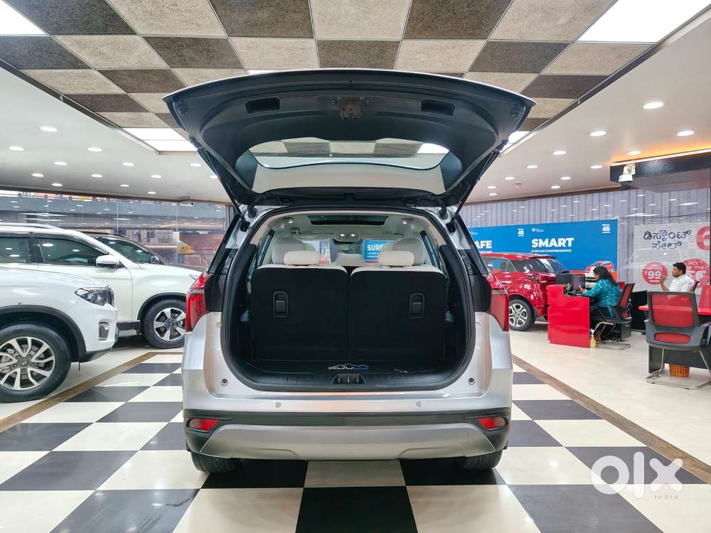 Mahindra Xuv700 2.2 Ax 7 Diesel At Luxury Pack Str Awd, 2022, Diesel