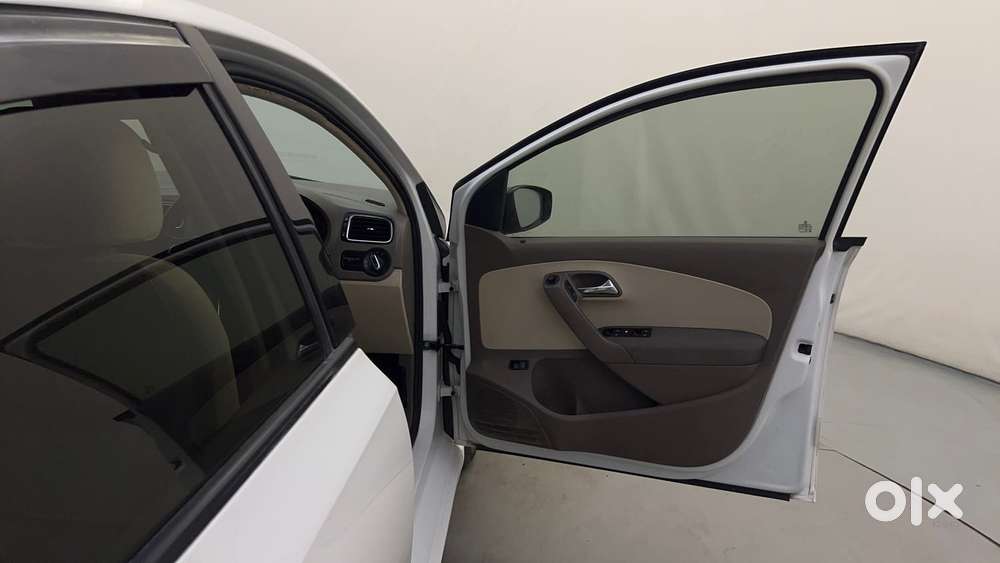 Skoda Rapid [ ] 1.5 Style Plus Tdi At, 2016, Diesel