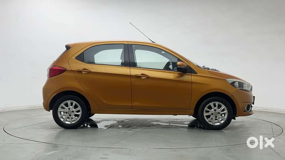 Tata Tiago Xza, 2017, Petrol