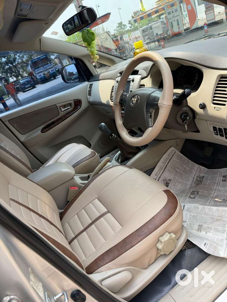 Toyota Innova 2.5 Z Diesel 7 Seater, 2013, Diesel