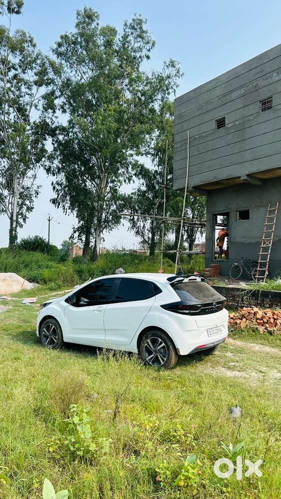 Tata Altroz Icng Sunroof 2023