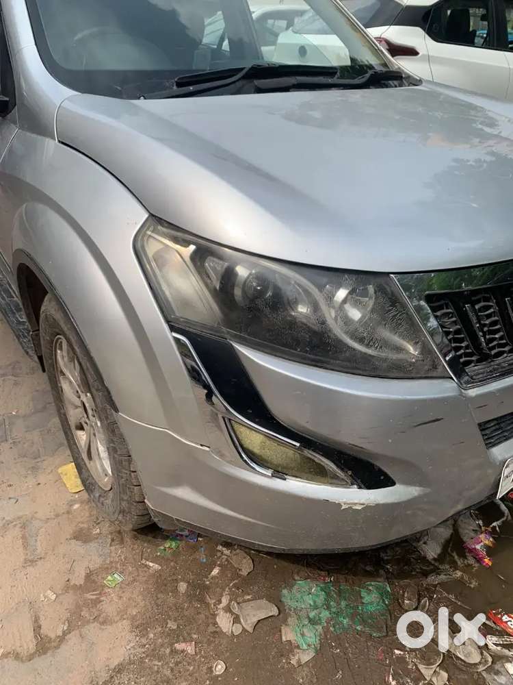 Mahindra Xuv500 W10 2016