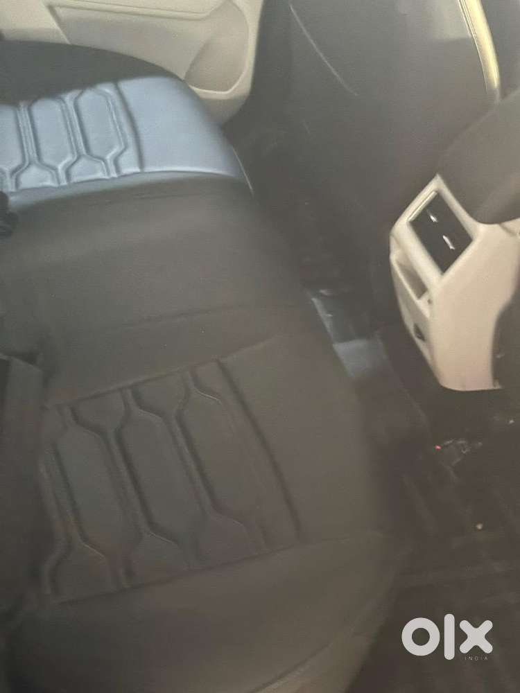 Mahindra Xuv 3xo 2025 Petrol 10500 Km Driven