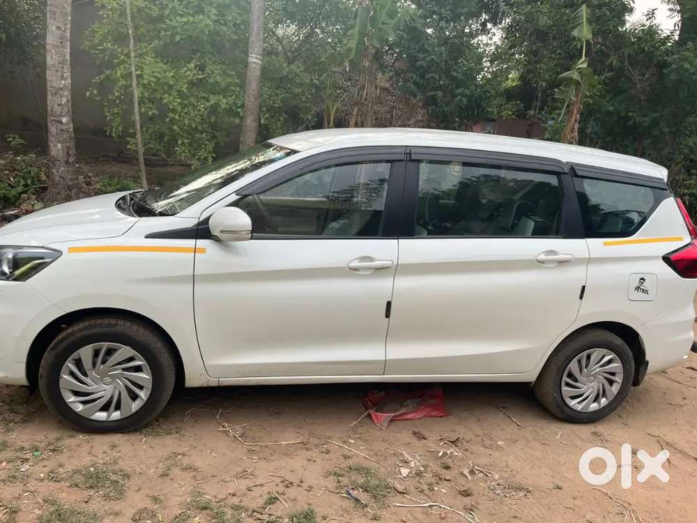 Maruti Suzuki Ertiga 2024 Petrol 890000 Km Driven