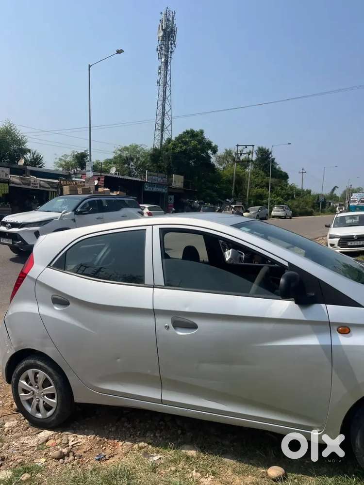 Hyundai Eon Magna + 2012 Car
