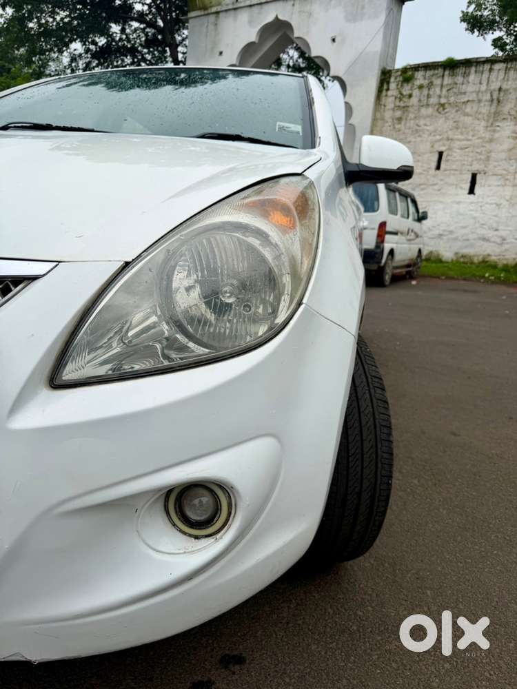 Hyundai I20 Sportz Petrol 2011